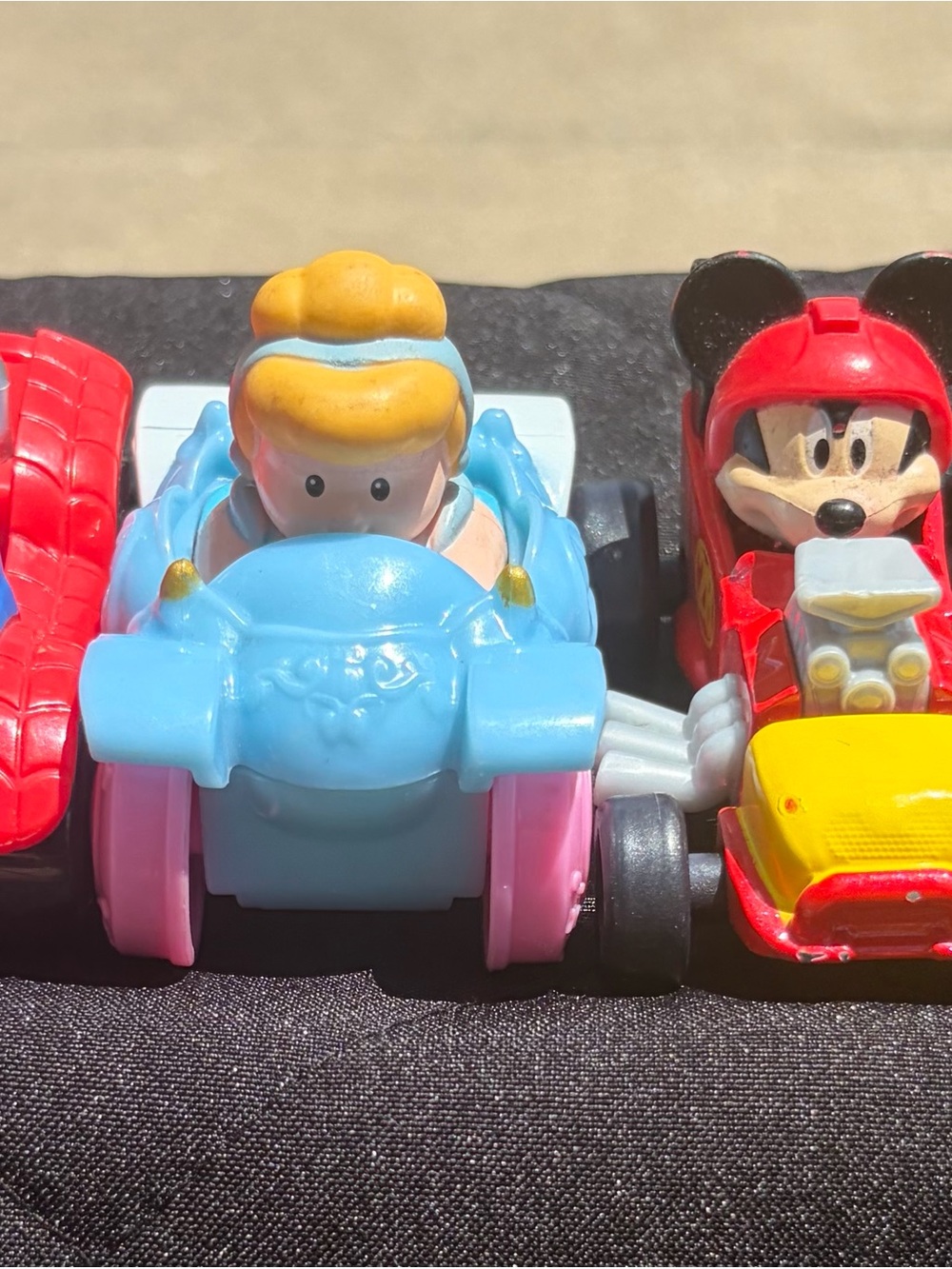 Little People Super Friends + Vehicle Lot of 9 - Picture 4 of 5